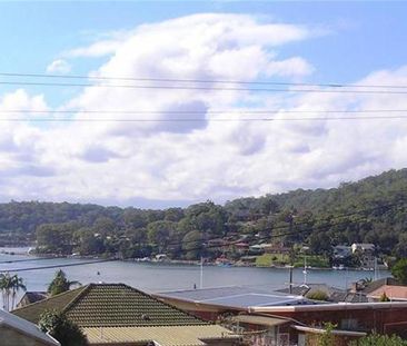 HUGE Family Home. - Photo 5