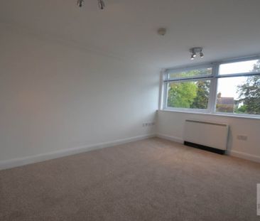 Earlham Road, Norwich - Photo 2