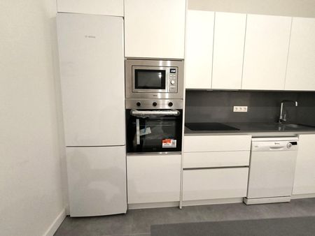 Alquiler de piso en Calle Matemático Pedrayes - Photo 2