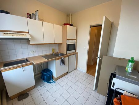T2 POITIERS – Madelaine- 43.9 m2 - Photo 4