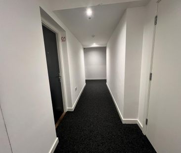 Studio to rent - Photo 2