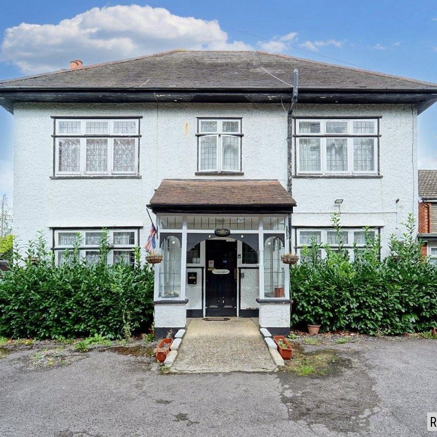 Retirement Property in Barnett Wood Lane , Ashtead, KT21 2LR - Photo 1