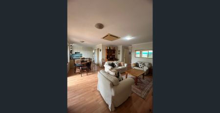 Spacious Family Home in Prime Rossmoyne Location - Photo 2