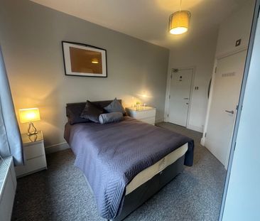 Double En-suite Room- Gloucester Road North - Photo 3