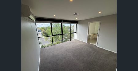 7 Belsay Chase, Chirnside Park - Where Comfort Meets Convenience - Photo 3