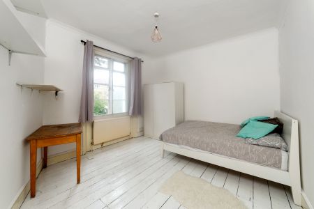 🏡 Modern Flat with Balcony in London Fields 🏡 Room 4 - Photo 5