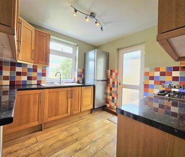 2 bedroom maisonette to rent - Photo 5