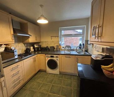 Elleray Court, Ash Vale, Aldershot, GU12 - Photo 6