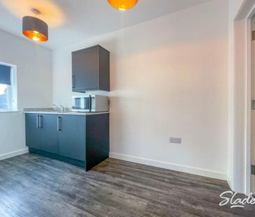 Studio to rent - Photo 6