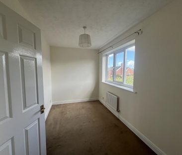 2 bedroom terraced house to rent - Photo 2