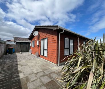 Petone 2 Bedrooms - Photo 1