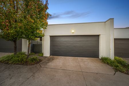 5 Errol Street, Crace ACT 2911 - Townhouse For Rent | Domain - Photo 4