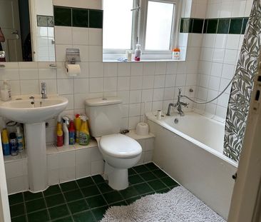 Room in a Shared House, Hendon Way, NW2 - Photo 3