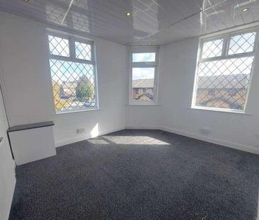 Bradford Lane, Bradford, BD3 - Photo 3