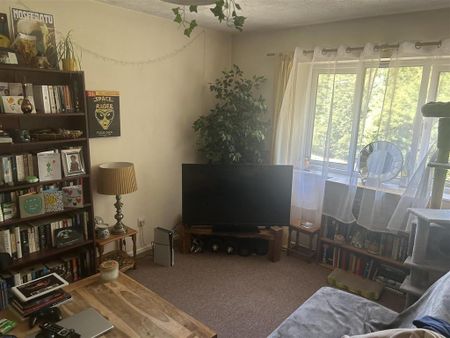 2 bedroom flat to rent - Photo 4