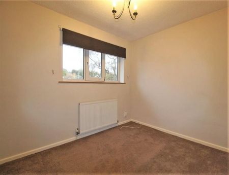3 Bedroom Semi Detached Available Arranging tenancy - Photo 2