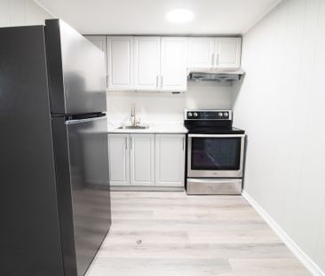 **COZY** 2 Bedroom apartment in Welland!! - Photo 1