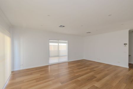 Stylish & Low-Maintenance Living in Prime Location - Photo 2