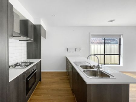 11 Fairy Wren Circuit, Mount Clear - Photo 3