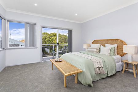 Fully Furnished Three-Bedroom Home In The Heart Of Kiama - Photo 5