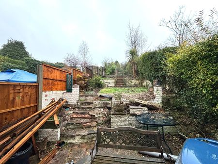 3 bedroom terraced house to rent - Photo 4