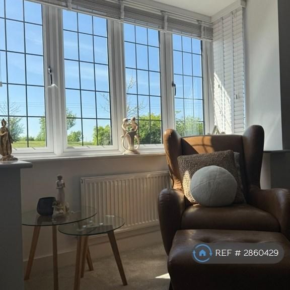 4 bedroom detached house to rent - Photo 1