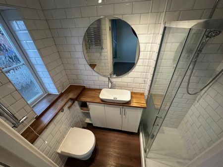 2 bedroom property to rent - Photo 4