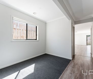 Charming, Convenient Living in Wyndham Vale! - Photo 1