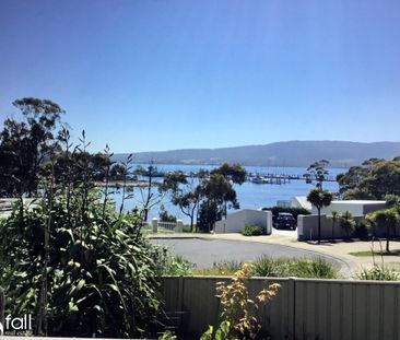 Stylish Villa With Great Views - Photo 6