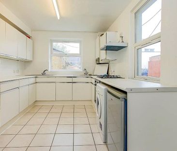 3 bedroom terraced house to rent - Photo 6