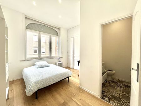 Location Appartement 7 pièces 13m² LILLE 59000 - Photo 4