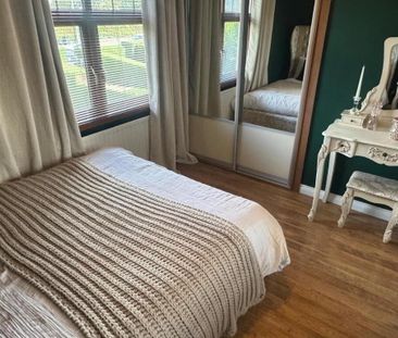 52 Lough Road, Lurgan, Craigavon, BT66 6JJ - Photo 4