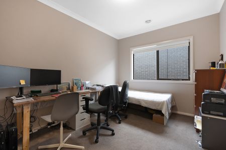 11 Orrong Drive, Officer VIC 3809 - House For Rent | Domain - Photo 5