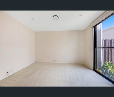 26 Theatre Drive, Benowa, Qld 4217 - Photo 4