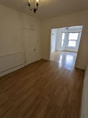 4 bedroom terraced house to rent - Photo 1