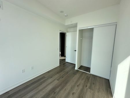 For Lease - 8 Interchange Way Unit# 5612, Vaughan, Ontario - Photo 3