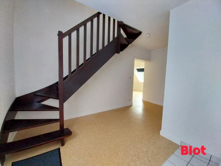 Location Appartement 2 pièces 45m² CHARTRES DE BRETAGNE 35131 - Photo 2