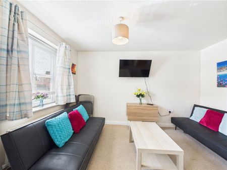 Spinnaker Close, Ripley, Derbyshire, DE5 - Photo 2