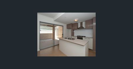 Quiet, Convenient & Modern Living in Joondanna - Photo 5