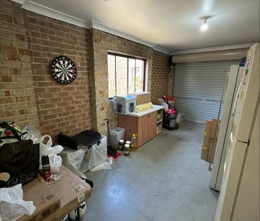 For Rent: Spacious Freestanding 3 Bedroom Townhouse with Lock-Up Ga... - Photo 2