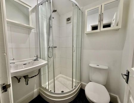 2 Bedroom End Terrace To Let - Photo 4