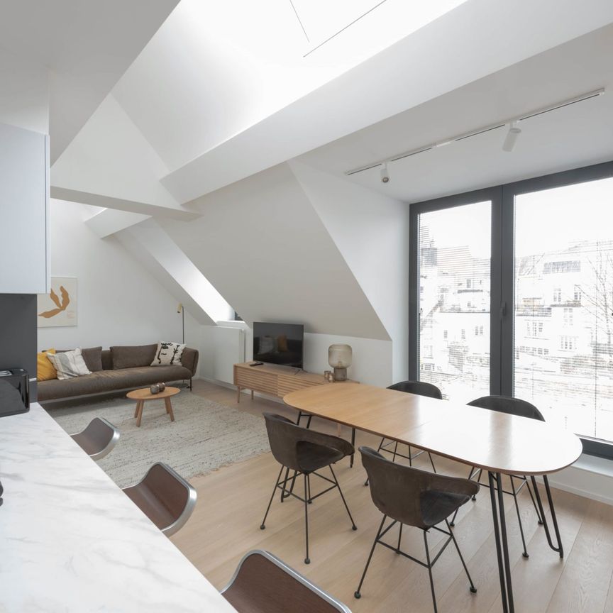 Association | Lot 09 - Foto 1