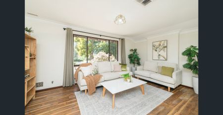 Comfortable, Versatile Family Living in a Quiet Parkside Street - Photo 5