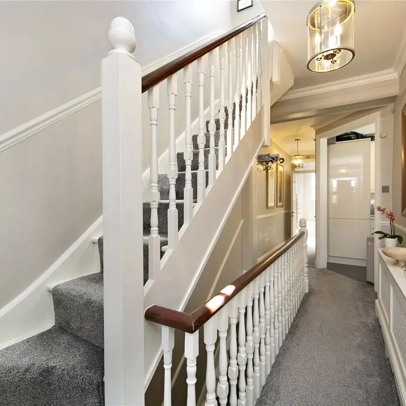 3 bedroom flat in Twickenham - Photo 1