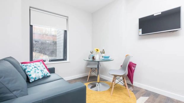 Medium 1-Bedroom Apartment - Photo 1