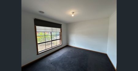 GARDEN MAINTENANCE INCLUDED! - Photo 4