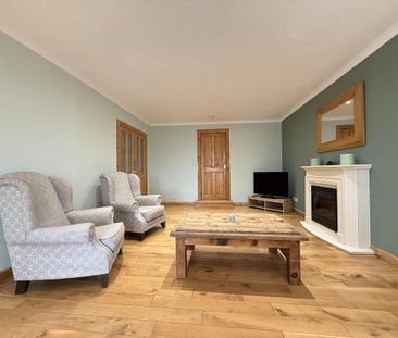 4 bedroom detached bungalow to rent - Photo 1