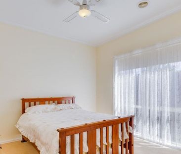 Unit 2/17 Minogue Crescent, Hoppers Crossing. - Photo 3