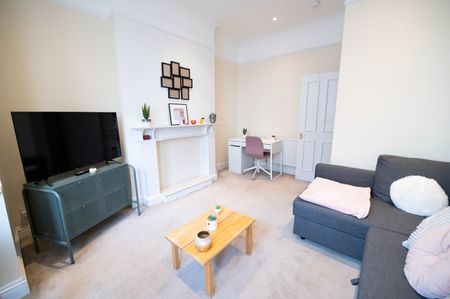 1 Bed Flat, Dancer Road, SW6 - Photo 3