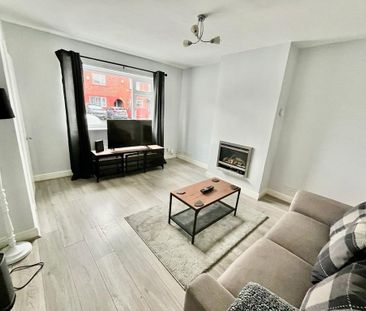 3 bedroom terraced house to rent - Photo 2